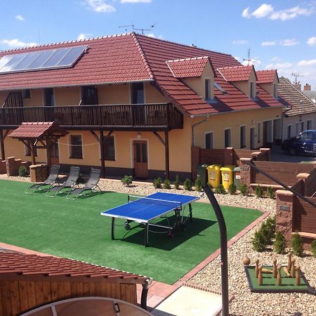 U Jeraba - Komplex A Horni Vestonice Exterior photo